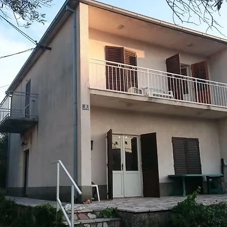 Ljilja بيت للعطل